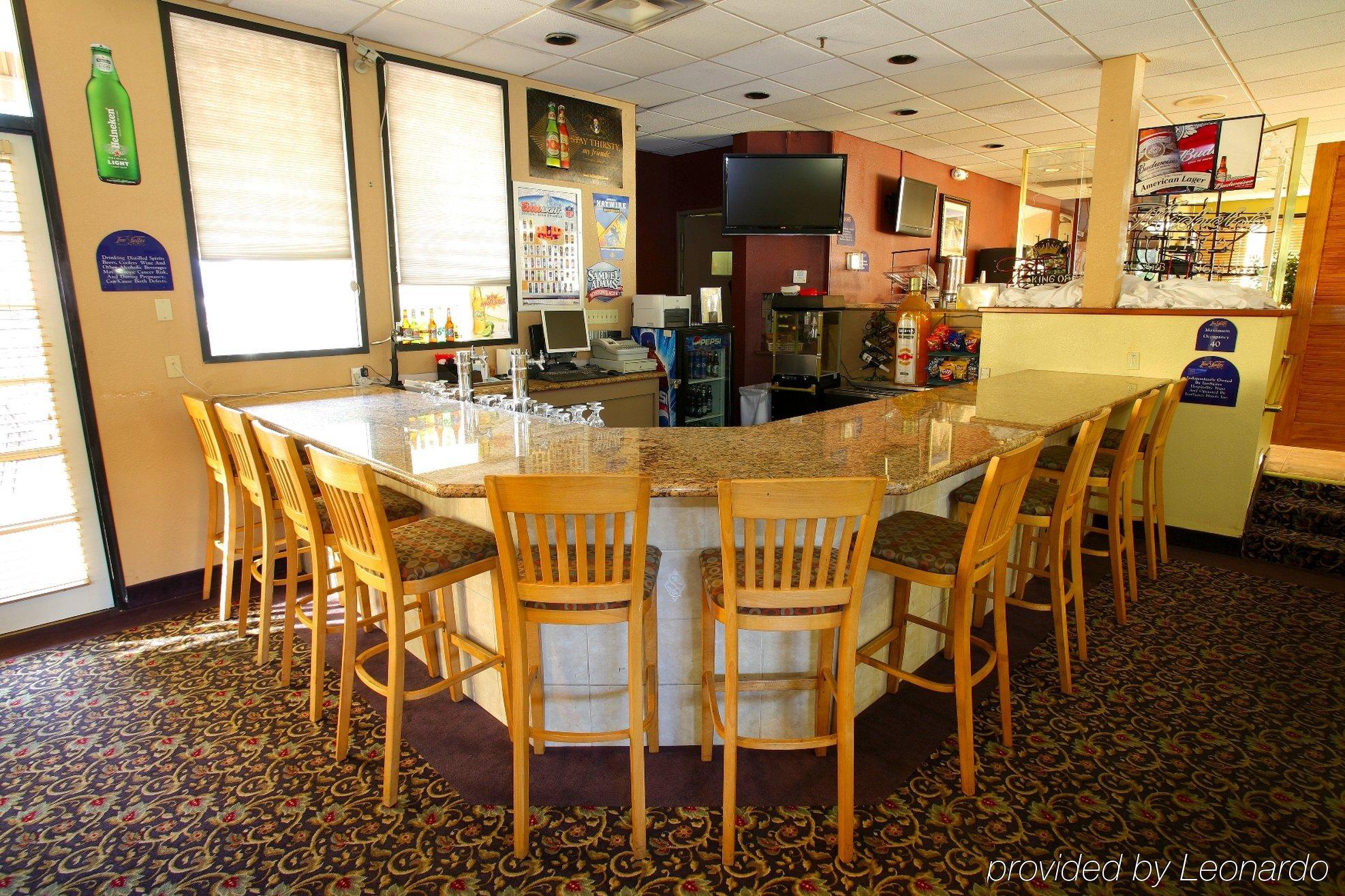 Hotel D'Lins Ontario Airport Restaurant foto